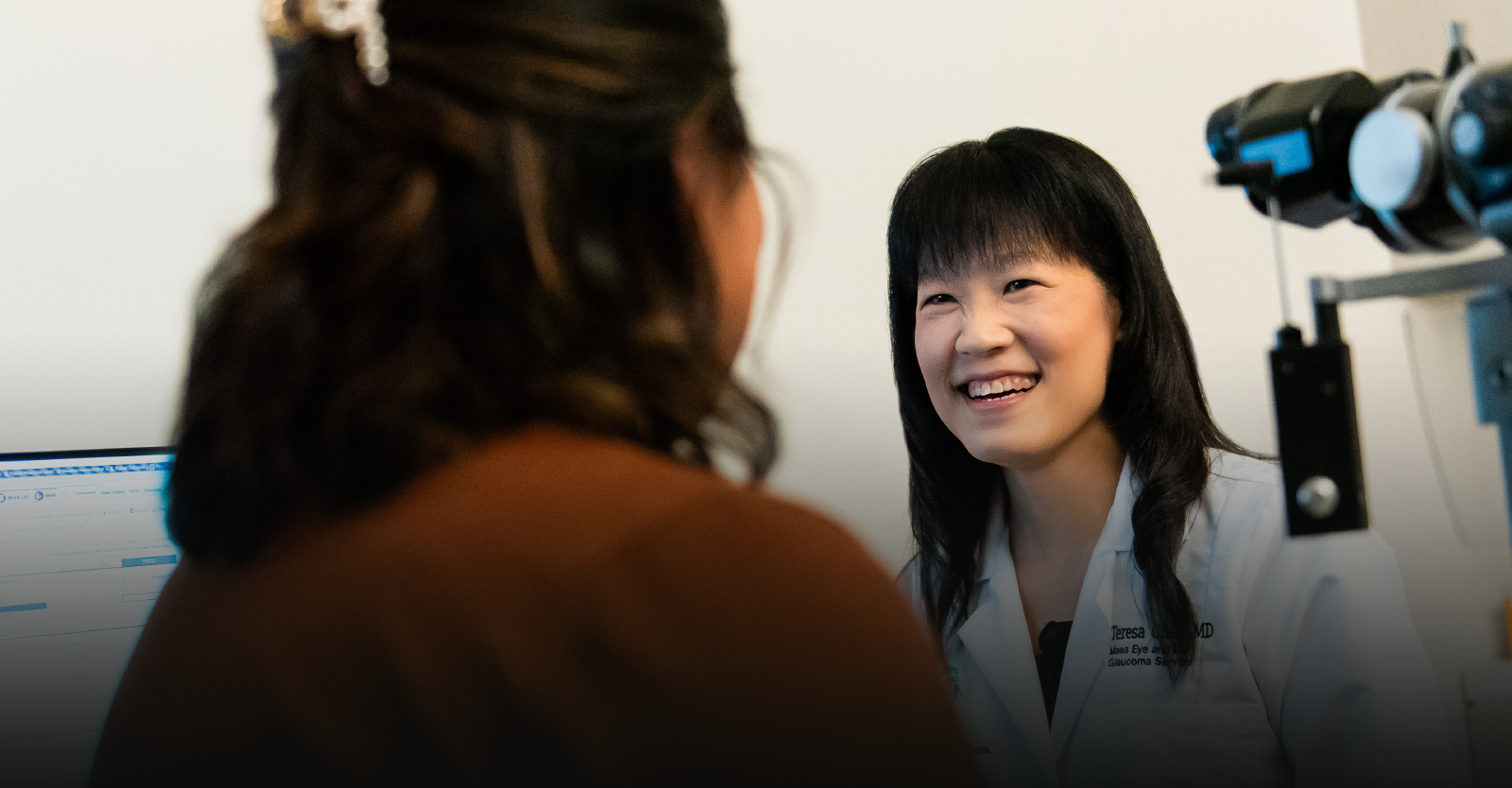 Mass Eye and Ear doctor speaking with patient